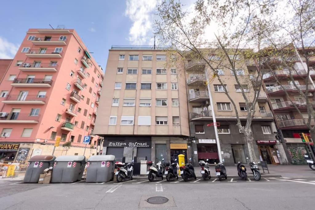 Bebarceloner Sant Andreu Apartments - 3 Bedrooms Bagian luar foto