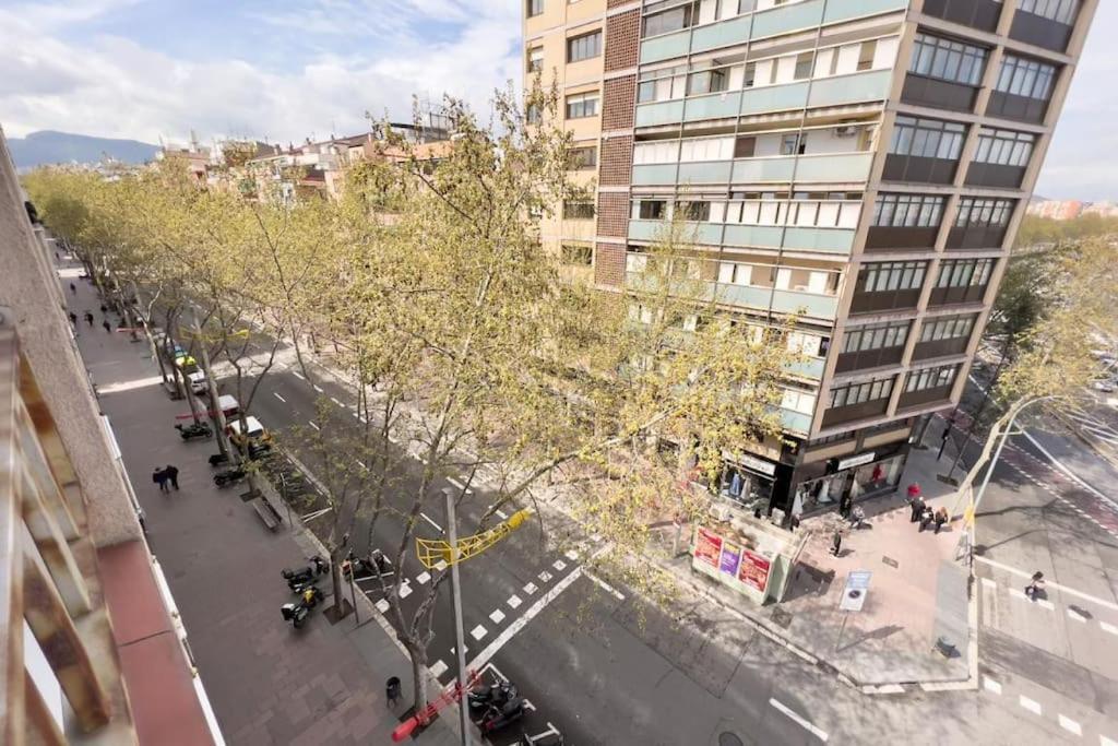 Bebarceloner Sant Andreu Apartments - 3 Bedrooms Bagian luar foto